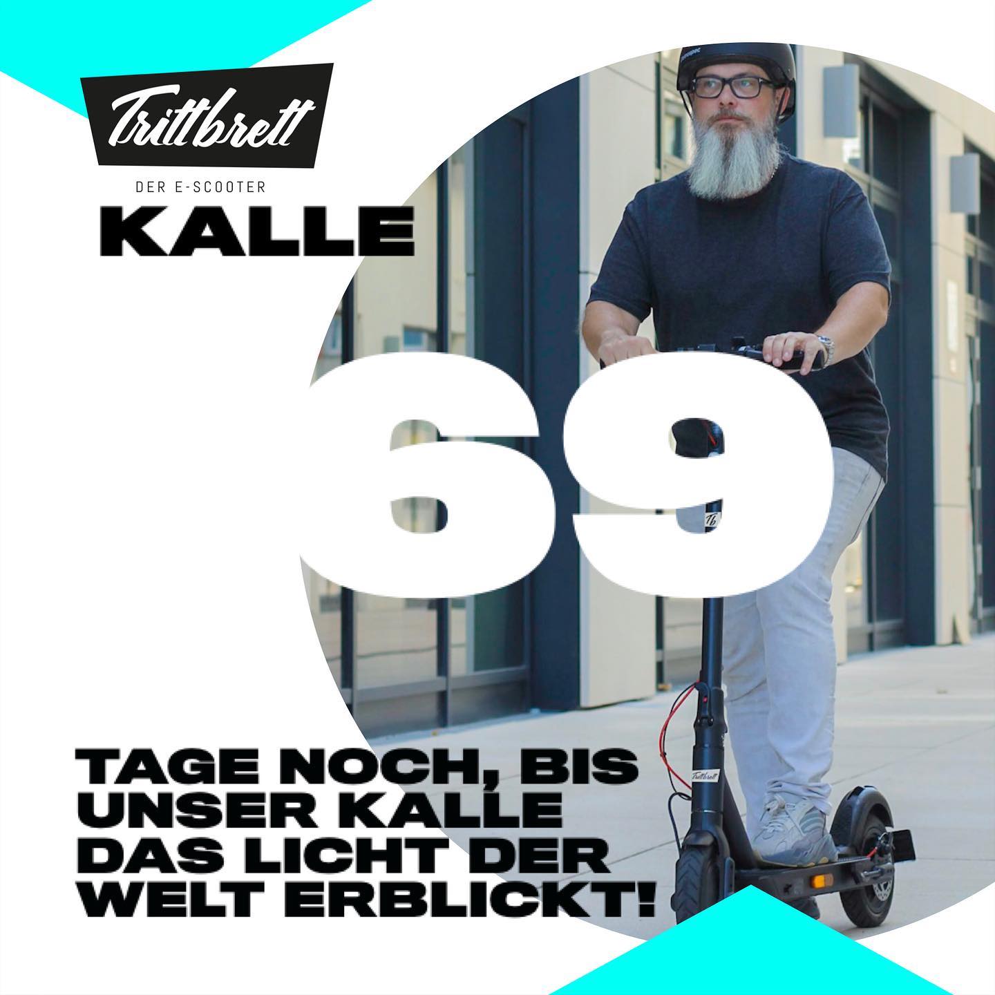 Türkises Social-Media-Kampagnenmotiv zum Trittbrett E-Scooter KALLE mit Achim Hepp
